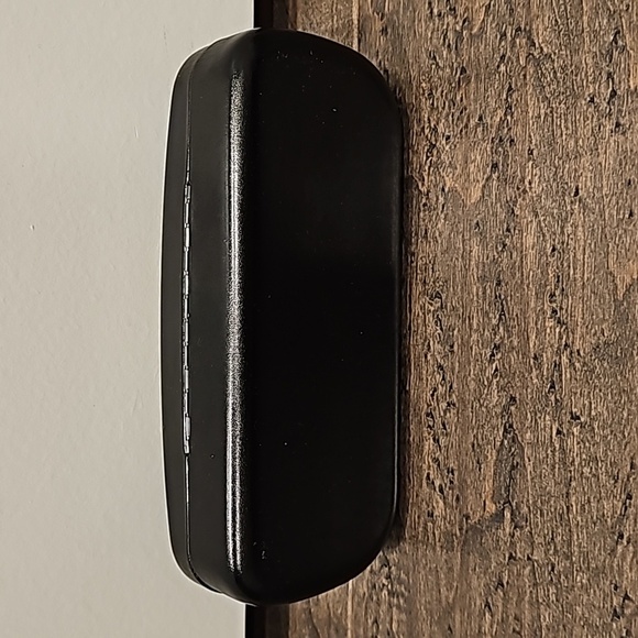 Coach Hardshell Black Leather Eyeglass/Sunglass Clamshell Case - Picture 3 of 7